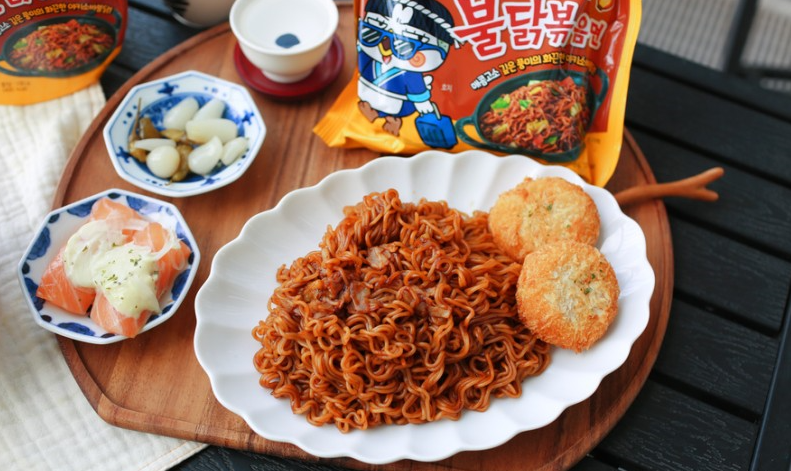 Paquete de 4 Piezas Buldak Yakisoba / Caducidad (500g)